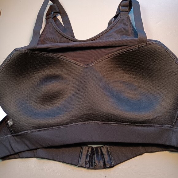 Gymshark women's black padded cup sports athletic bra sz Medium - Picture 4 of 12